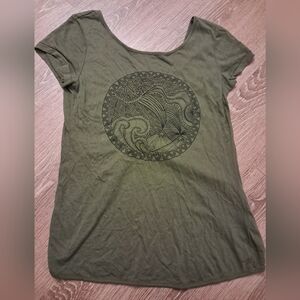 Roxy Twisted Backless Short Sleeve Tee with Graphic Boho Small